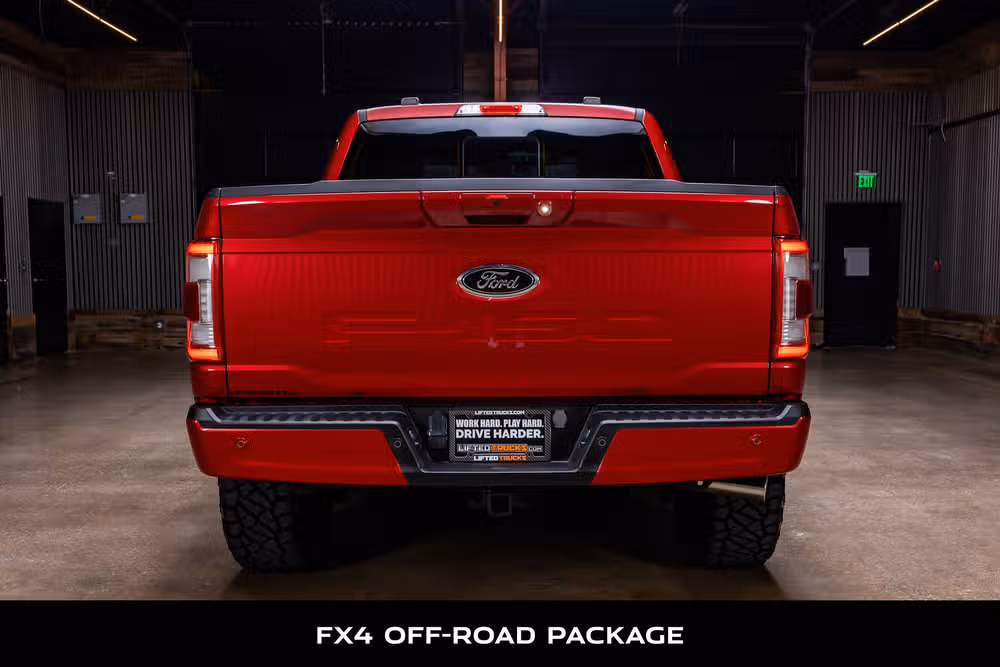 2023 Ford F-150 Lariat SuperCrew Image 7