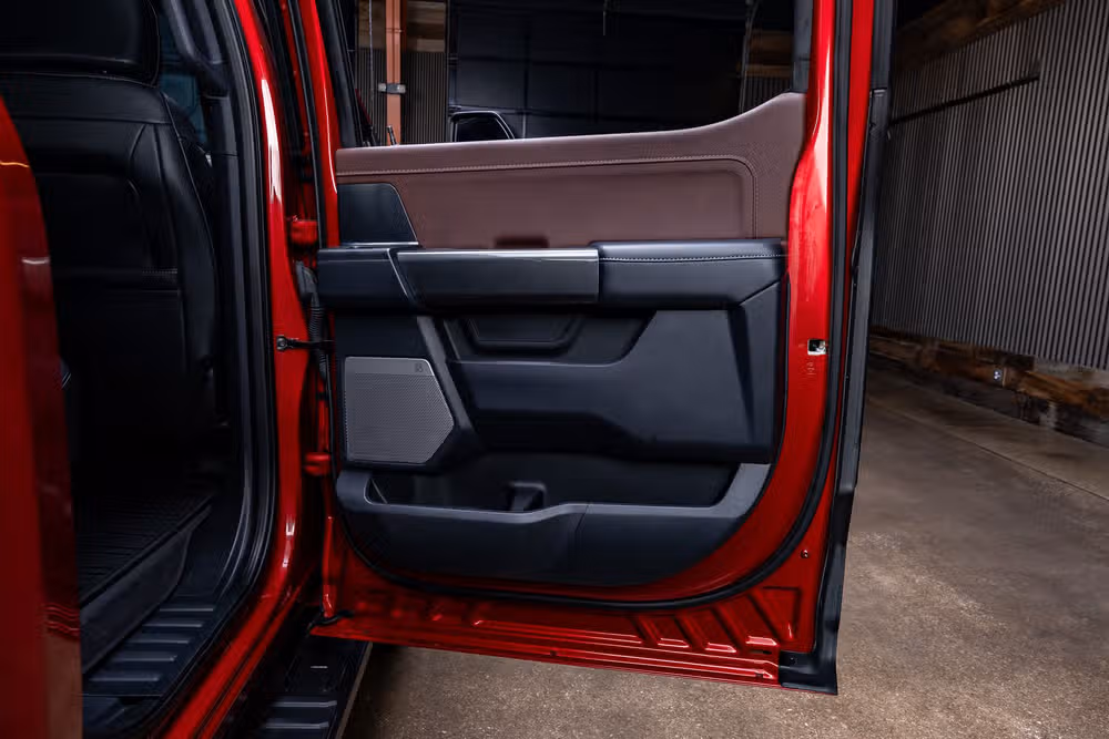 2023 Ford F-150 Lariat SuperCrew Image 39