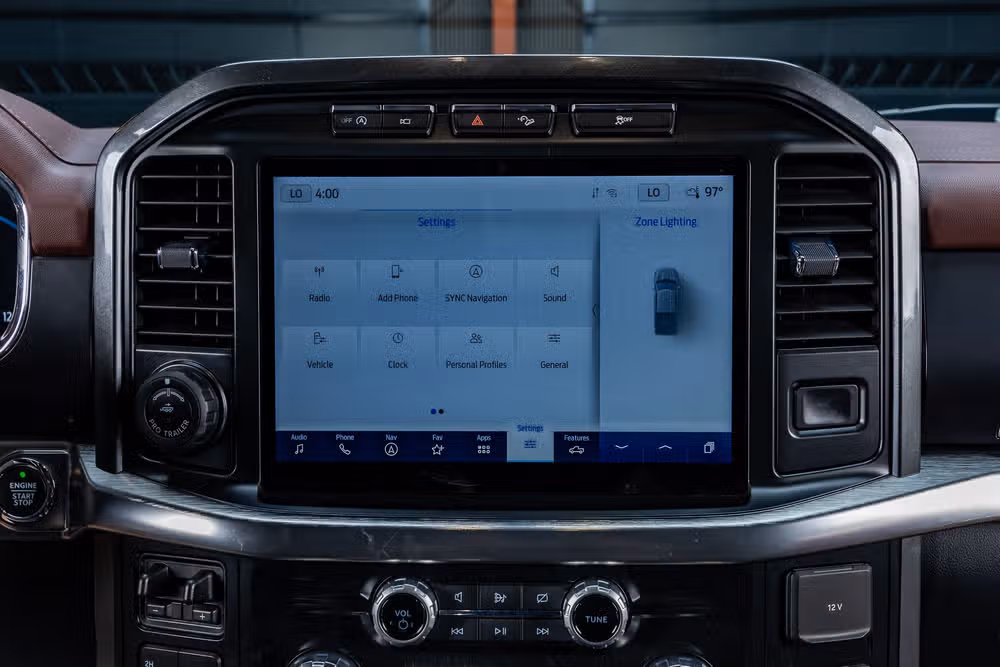2023 Ford F-150 Lariat SuperCrew Image 25