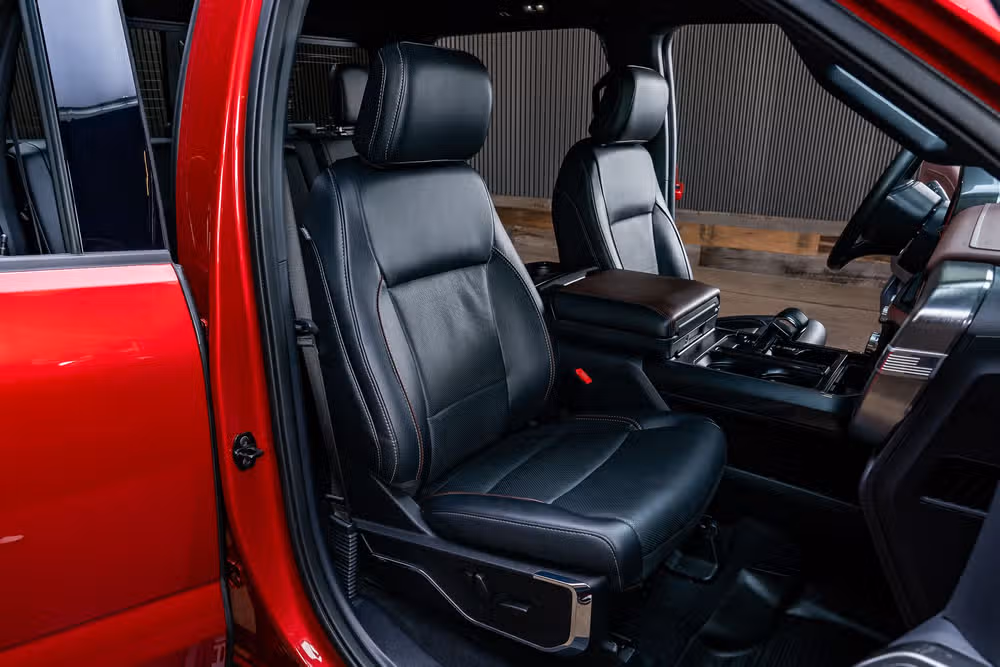 2023 Ford F-150 Lariat SuperCrew Image 31