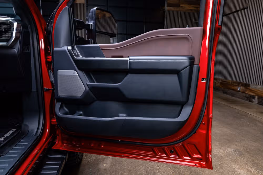 2023 Ford F-150 Lariat SuperCrew Image 37