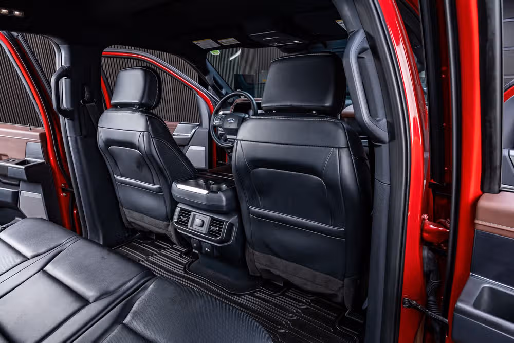 2023 Ford F-150 Lariat SuperCrew Image 32