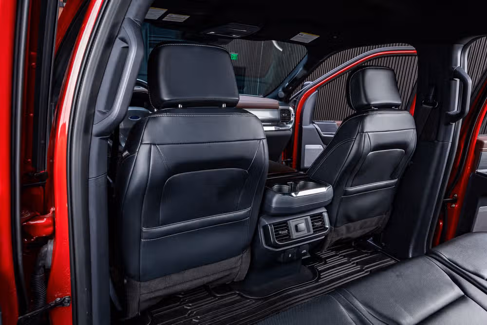 2023 Ford F-150 Lariat SuperCrew Image 34