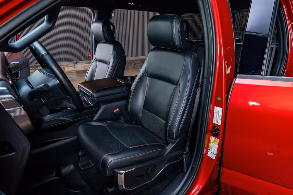 2023 Ford F-150 Lariat SuperCrew Image 30