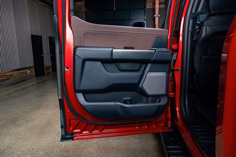 2023 Ford F-150 Lariat SuperCrew Image 38