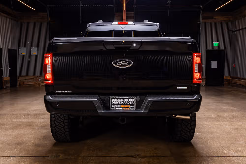 2023 Ford F-150 XLT SuperCrew Image 8