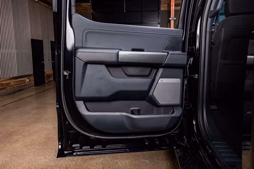 2023 Ford F-150 XLT SuperCrew Image 39