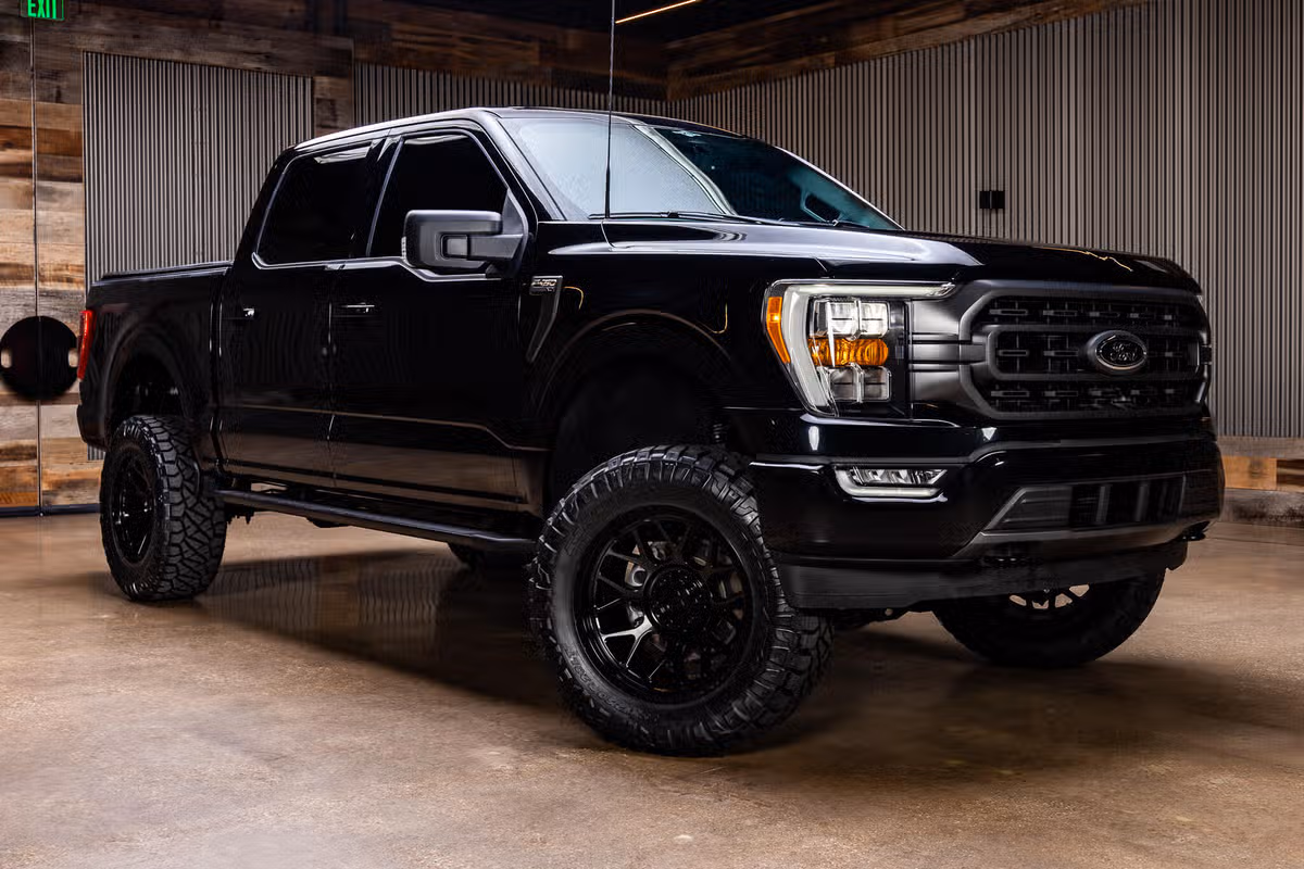 2023 Ford F-150 XLT SuperCrew