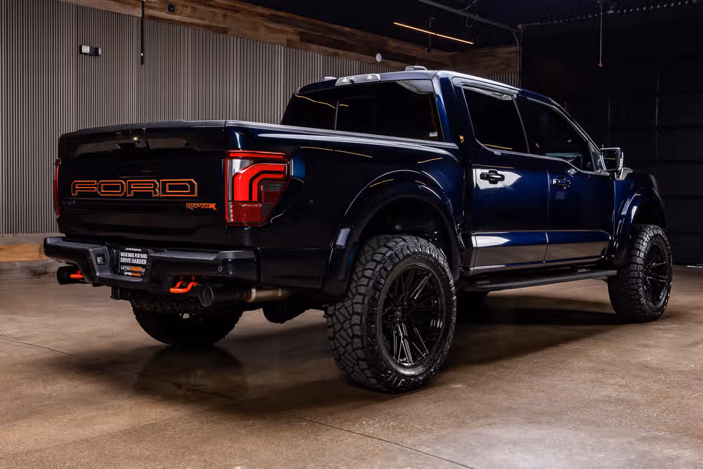 2024 Ford F-150 Raptor R SuperCrew Image 9