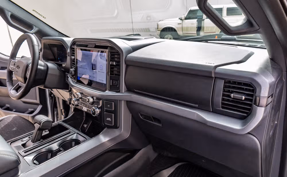 2025 Ford F-150 XLT SuperCrew Image 18