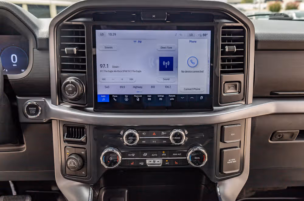 2025 Ford F-150 XLT SuperCrew Image 25