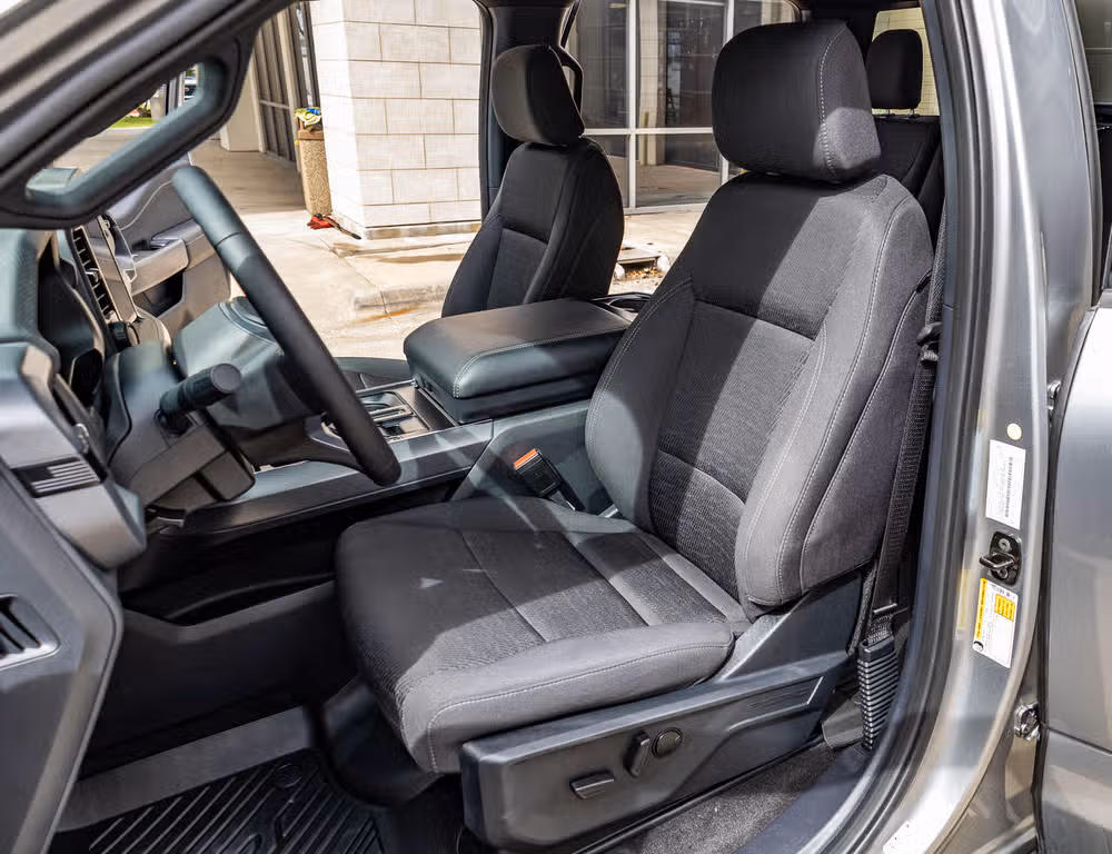 2025 Ford F-150 XLT SuperCrew Image 31