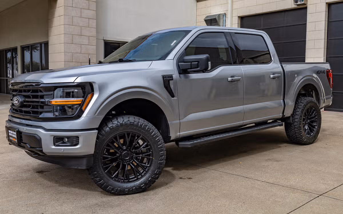 2025 Ford F-150 XLT SuperCrew
