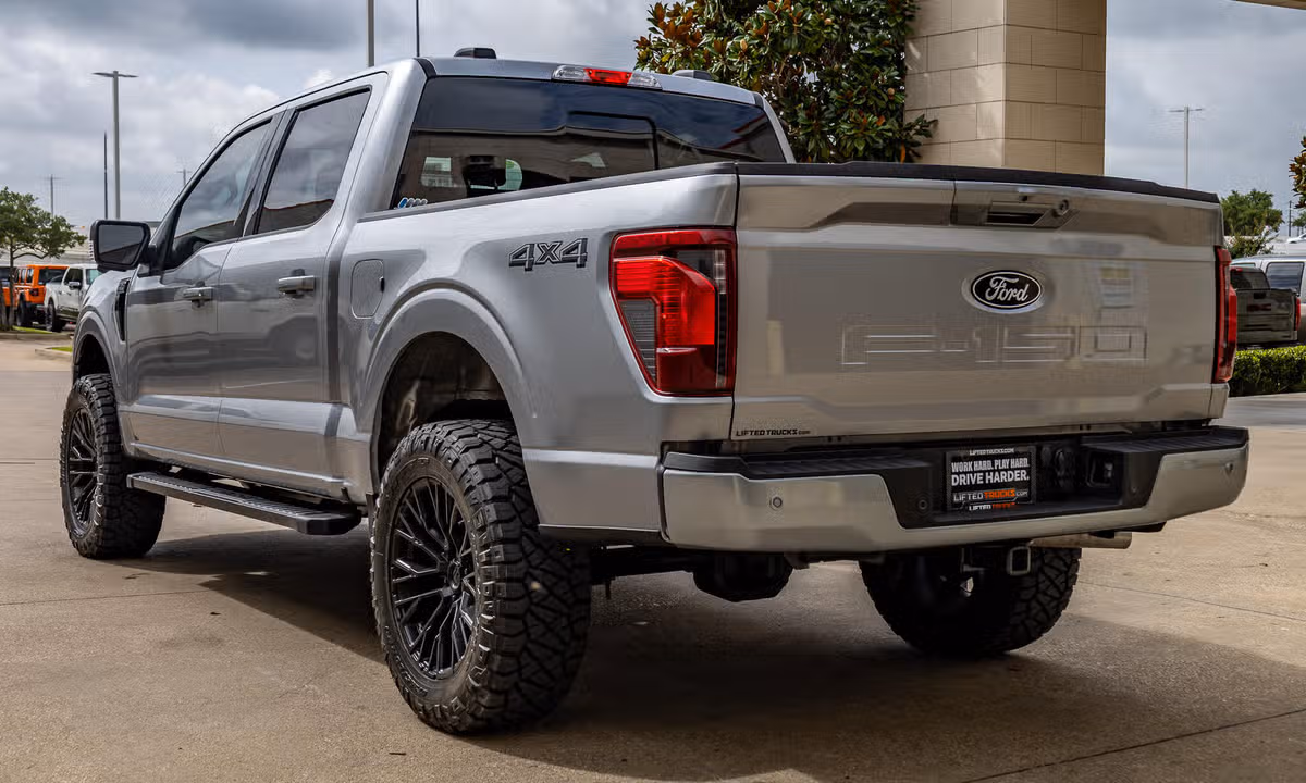 2025 Ford F-150 XLT SuperCrew