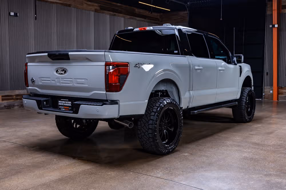 2026 Ford F-150 XLT SuperCrew Image 10