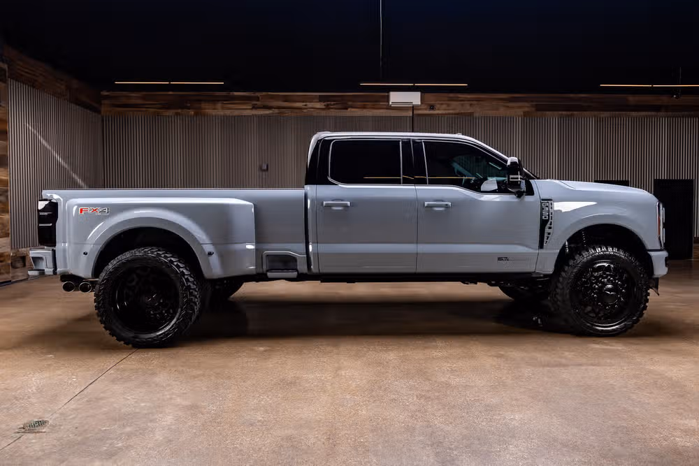 2026 Ford F-350 Super Duty Platinum Crew Cab Image 11
