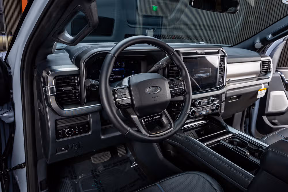 2026 Ford F-350 Super Duty Platinum Crew Cab Image 17