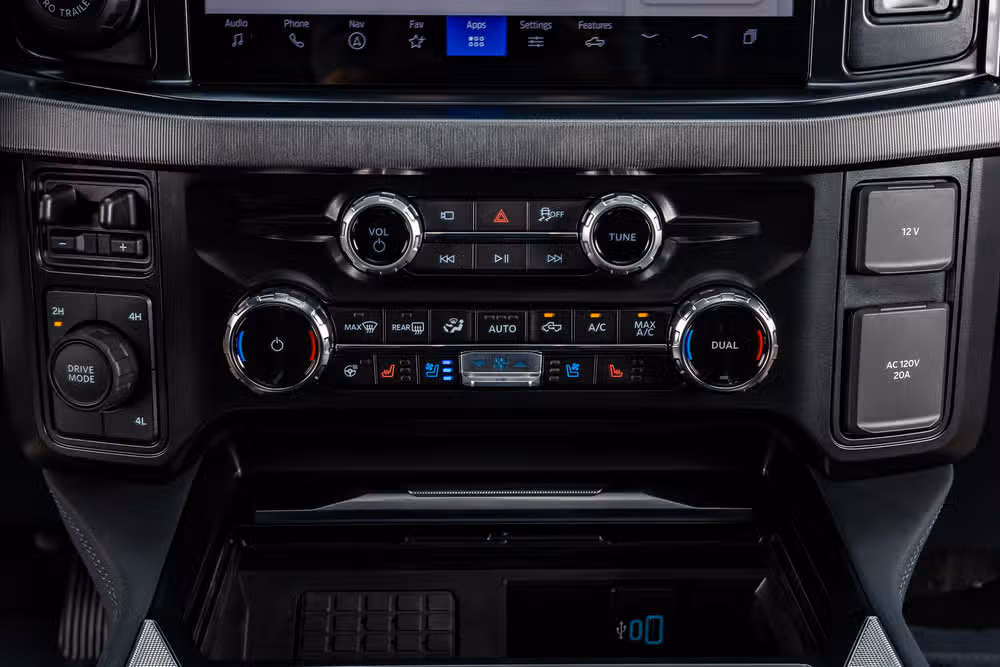 2026 Ford F-350 Super Duty Platinum Crew Cab Image 28