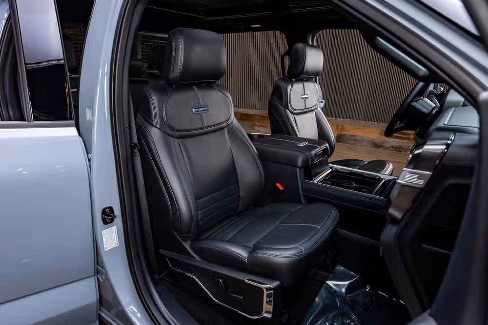 2026 Ford F-350 Super Duty Platinum Crew Cab Image 33