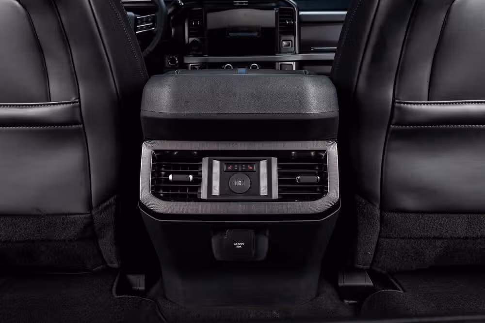 2026 Ford F-350 Super Duty Platinum Crew Cab Image 35