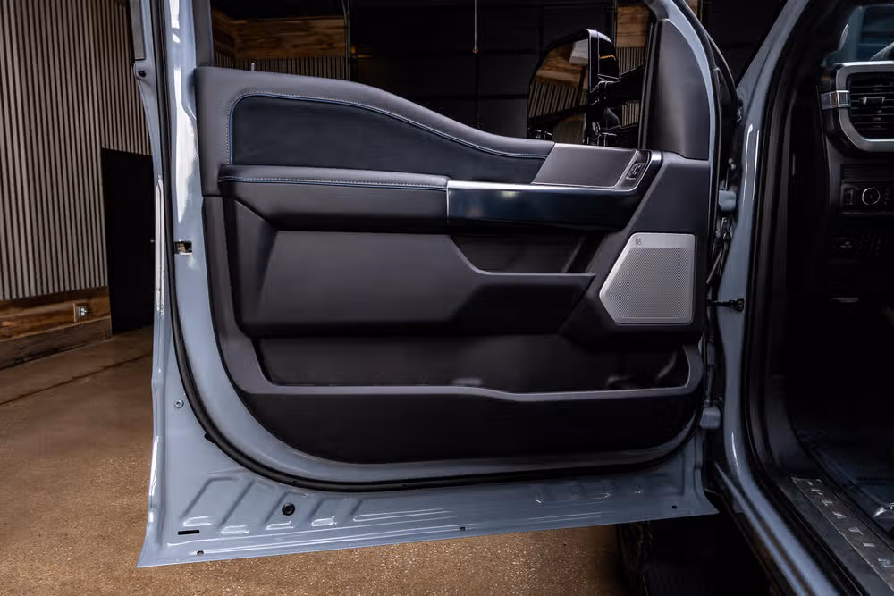 2026 Ford F-350 Super Duty Platinum Crew Cab Image 38