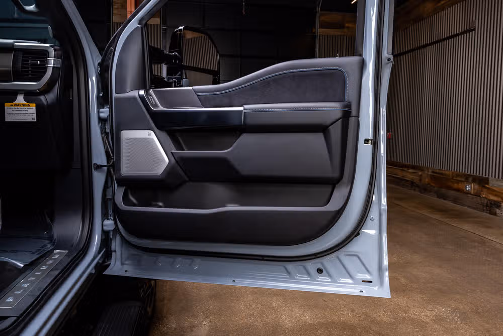 2026 Ford F-350 Super Duty Platinum Crew Cab Image 39