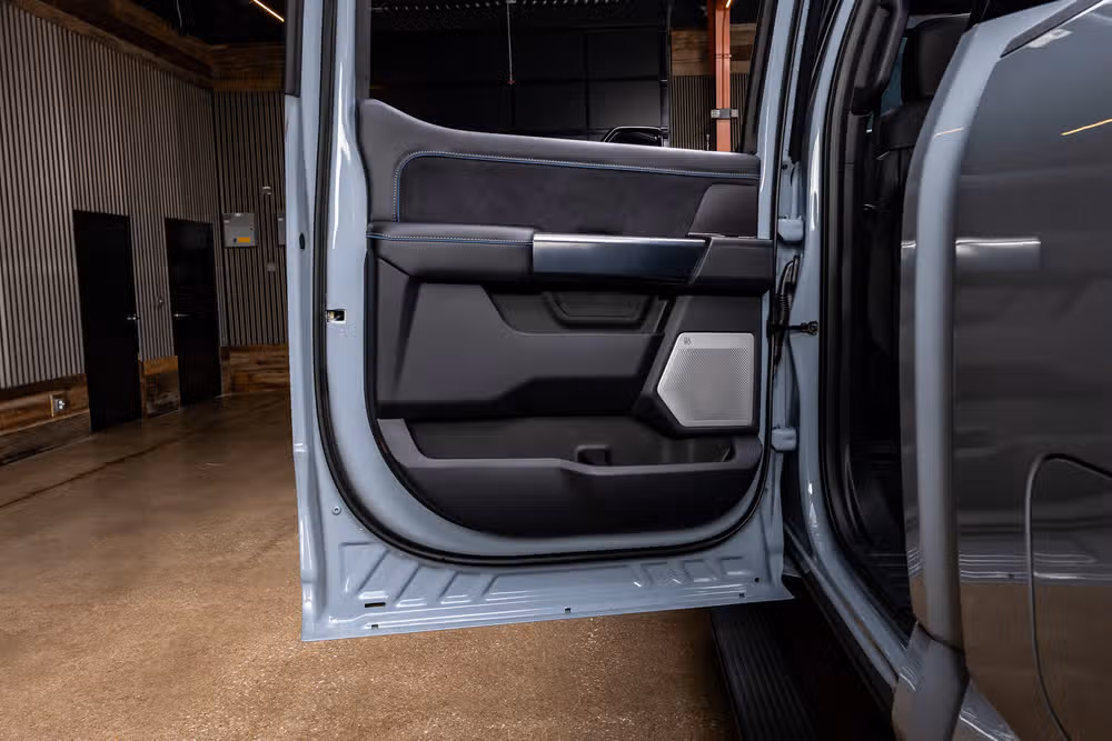 2026 Ford F-350 Super Duty Platinum Crew Cab Image 40