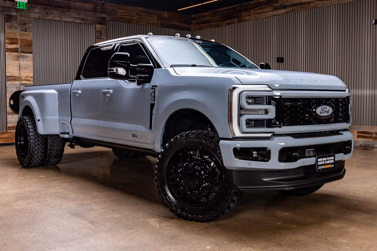2026 Ford F-350 Super Duty Platinum Crew Cab