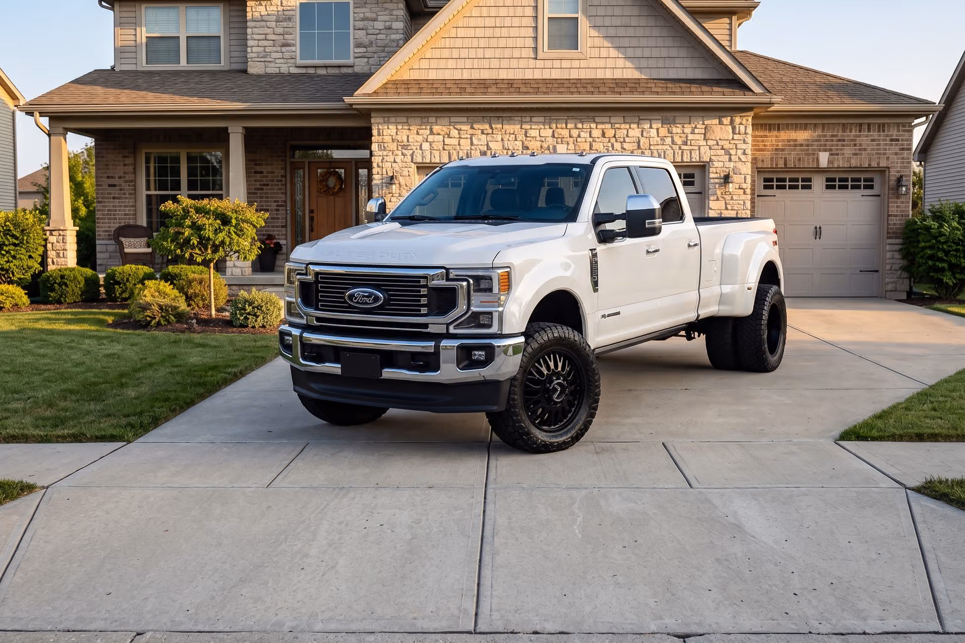 2026 Ford F-350 Super Duty Lariat Crew Cab Image 43