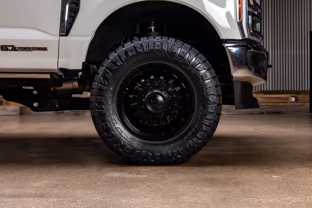 2026 Ford F-350 Super Duty Lariat Crew Cab Image 12
