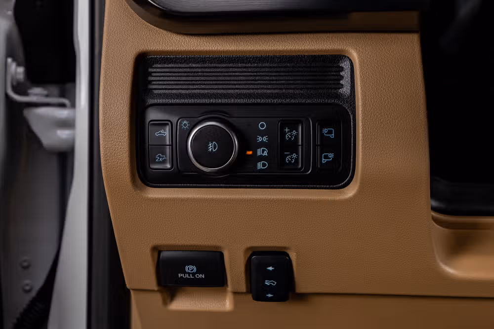 2026 Ford F-350 Super Duty Lariat Crew Cab Image 22