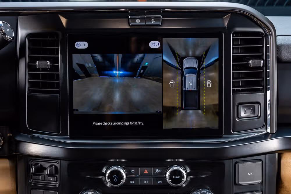 2026 Ford F-350 Super Duty Lariat Crew Cab Image 27