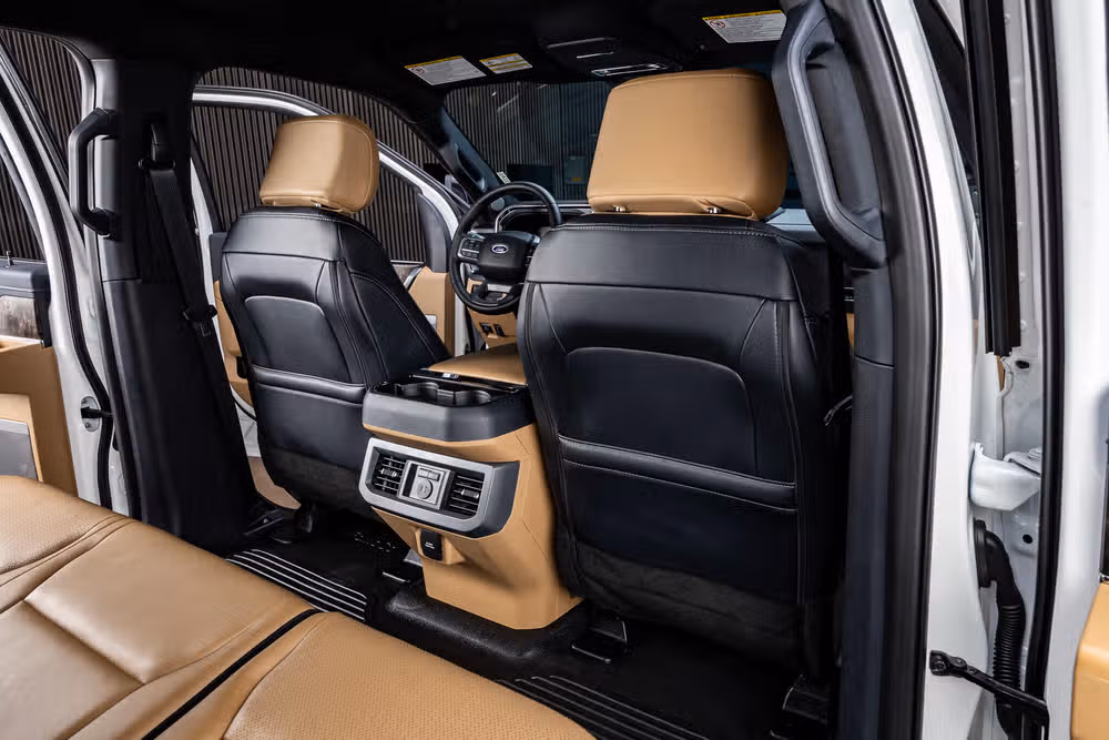 2026 Ford F-350 Super Duty Lariat Crew Cab Image 33
