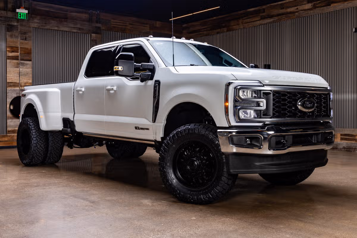 2026 Ford F-350 Super Duty Lariat Crew Cab