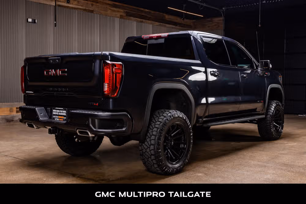 2022 GMC Sierra 1500 AT4 Crew Cab Image 10