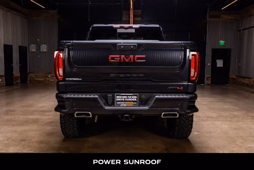 2022 GMC Sierra 1500 AT4 Crew Cab Image 8
