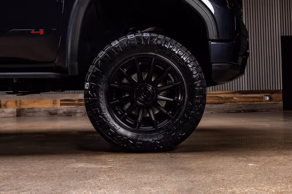 2022 GMC Sierra 1500 AT4 Crew Cab Image 12