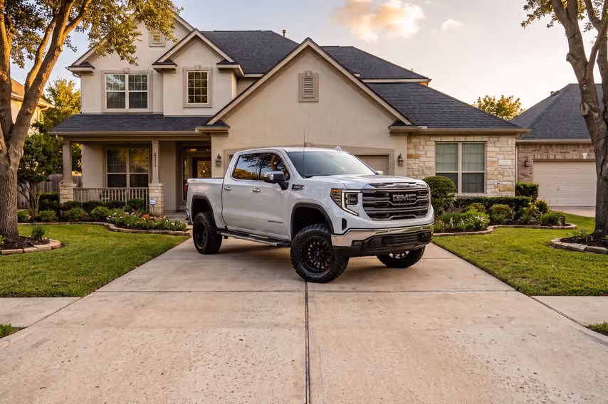 2024 GMC Sierra 1500 SLT Crew Cab Image 35