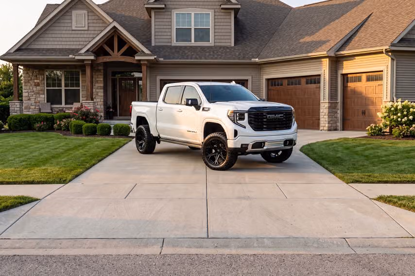 2024 GMC Sierra 1500 Denali Ultimate Crew Cab Image 44