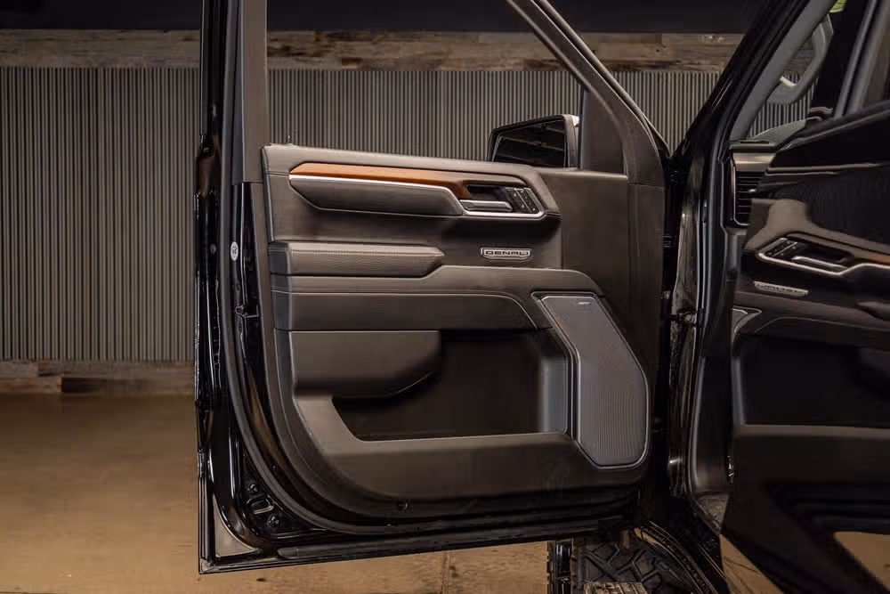 2025 GMC Sierra 1500 Denali Reserve Crew Cab Image 30