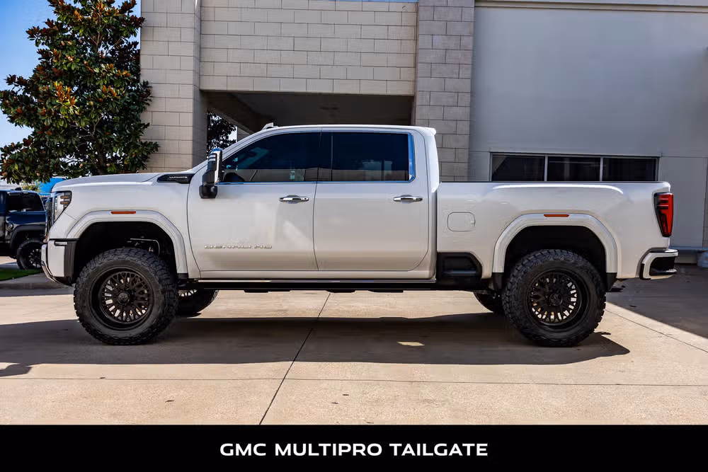 2025 GMC Sierra 2500HD Denali Ultimate Crew Cab Image 6