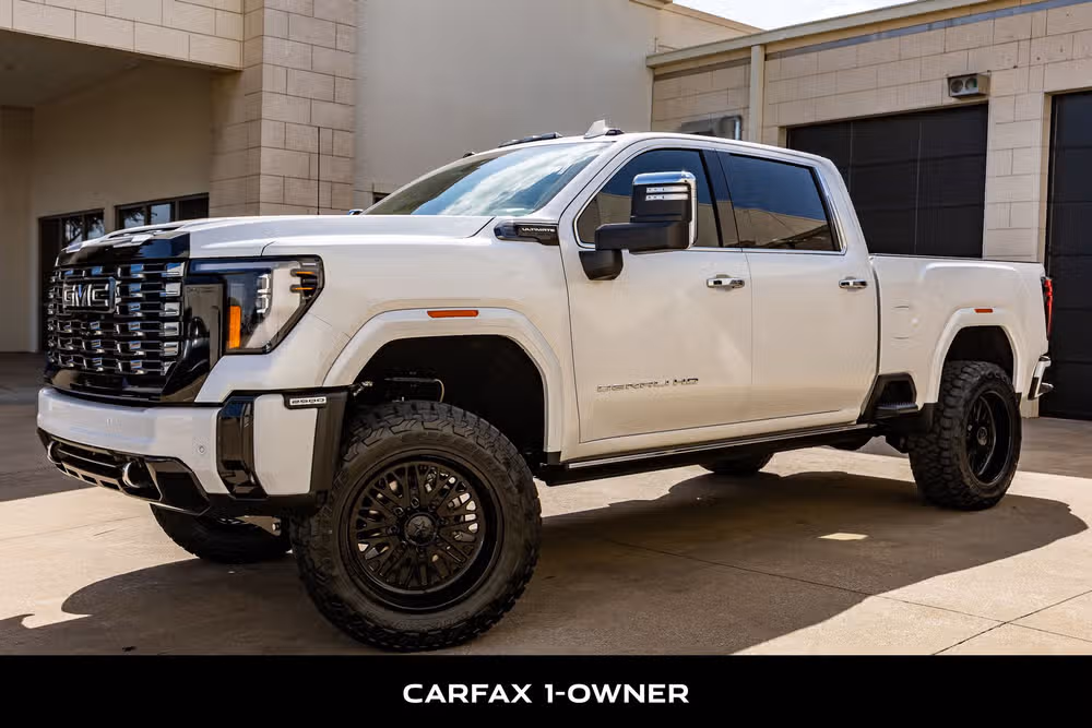 2025 GMC Sierra 2500HD Denali Ultimate Crew Cab Image 5