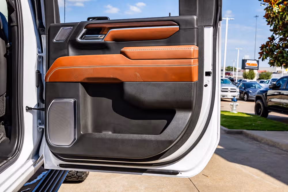 2025 GMC Sierra 2500HD Denali Ultimate Crew Cab Image 40