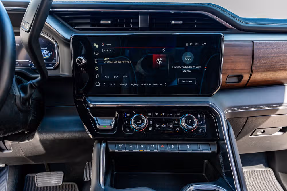 2025 GMC Sierra 2500HD Denali Ultimate Crew Cab Image 24
