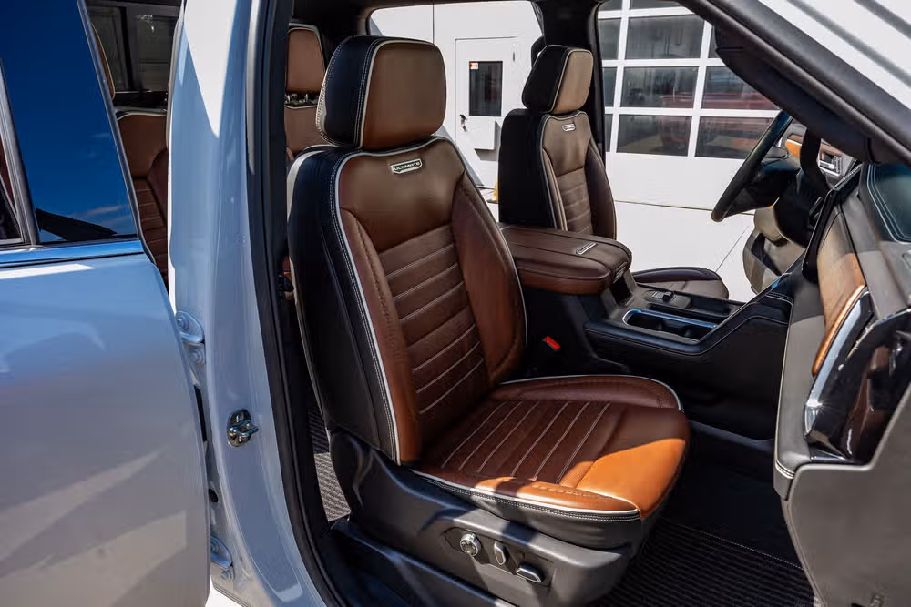 2025 GMC Sierra 2500HD Denali Ultimate Crew Cab Image 32