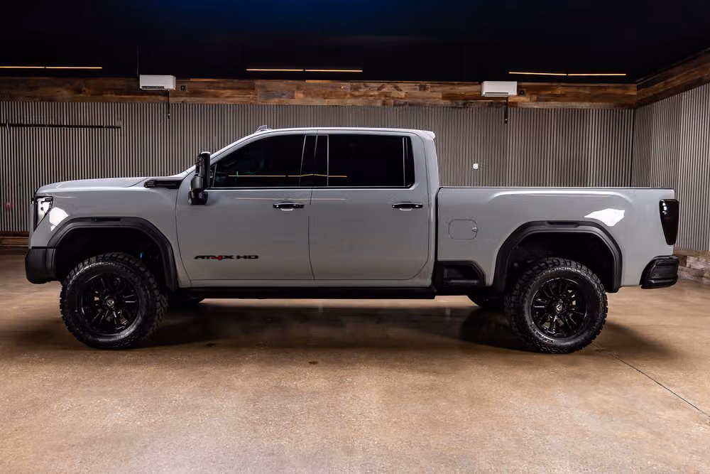 2025 GMC Sierra 2500HD AT4X Crew Cab Image 6