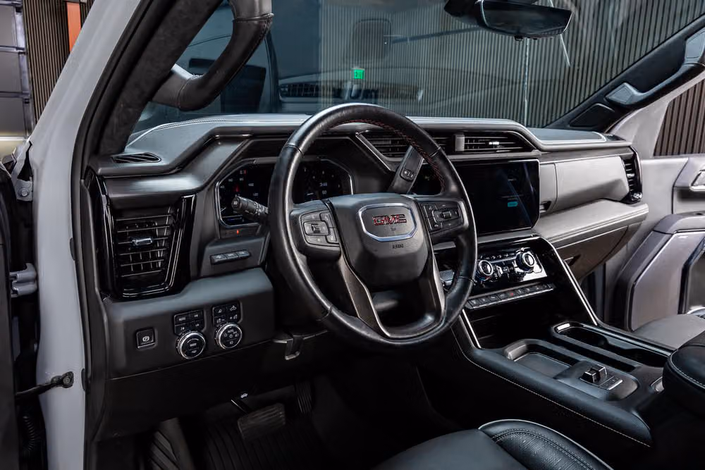 2025 GMC Sierra 2500HD AT4X Crew Cab Image 17