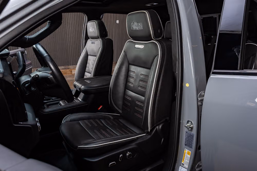 2025 GMC Sierra 2500HD AT4X Crew Cab Image 30