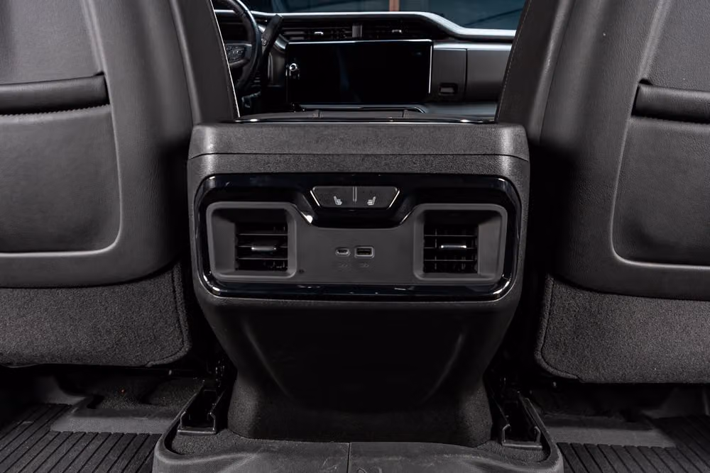 2025 GMC Sierra 2500HD AT4X Crew Cab Image 34