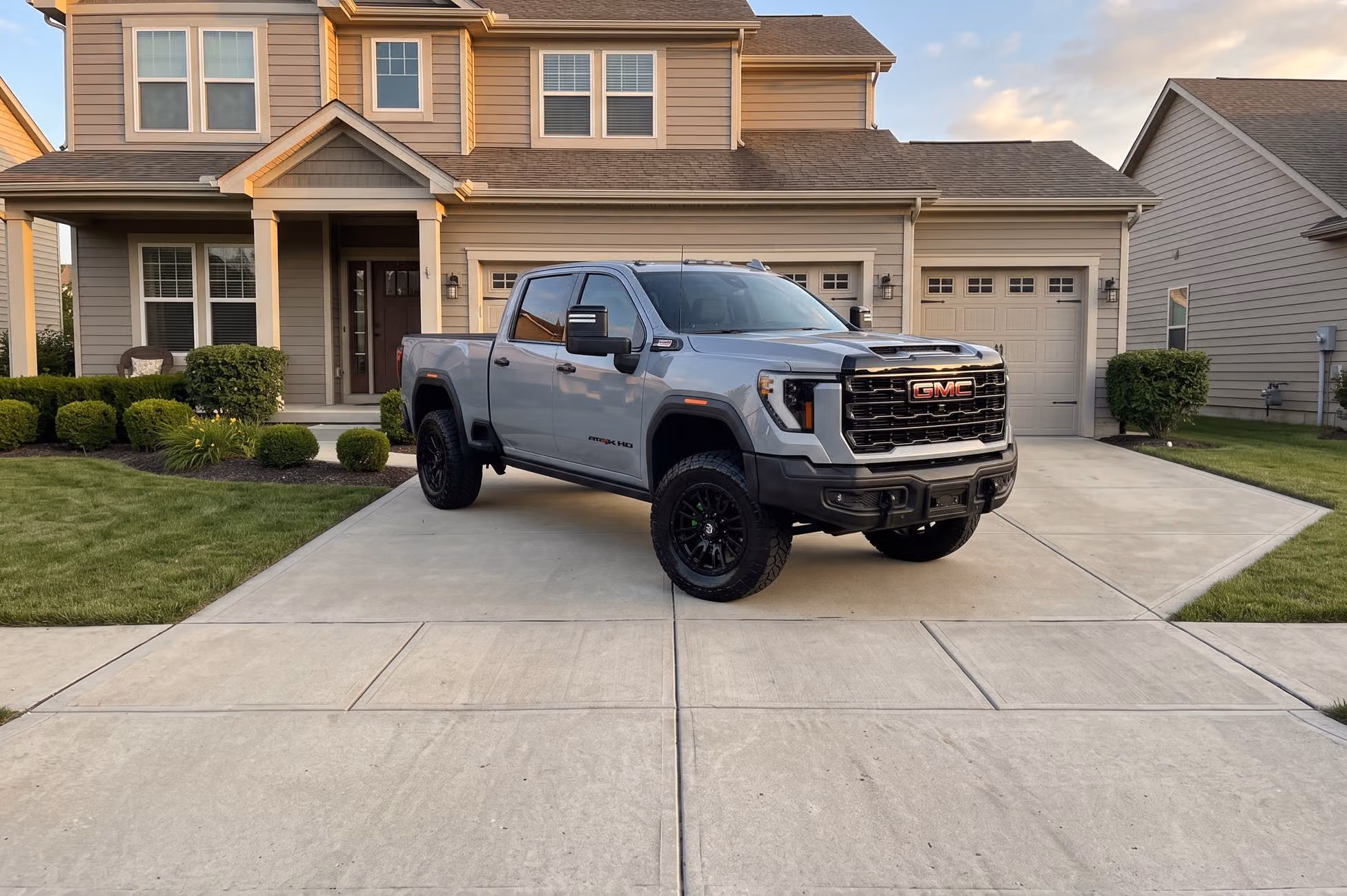 2025 GMC Sierra 2500HD AT4X Crew Cab Image 44